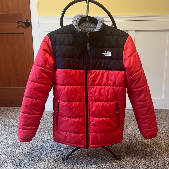 The North Face Jackets & Coats The North Face Medium Weight Puffer